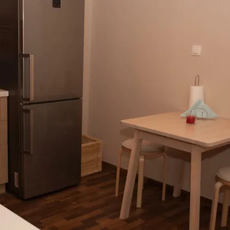Stylish Zoi's Next To Helexpo, White Tower * Thessaloniki