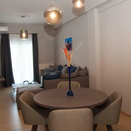 Stylish Zoi's Next To Helexpo, White Tower Apartament