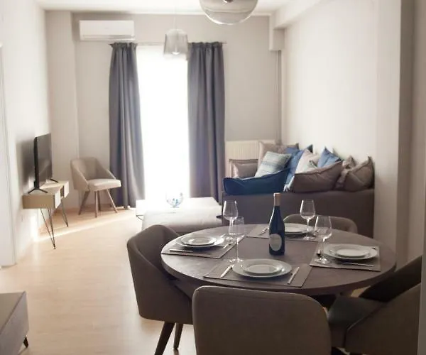 Stylish Zoi's Next To Helexpo, White Tower *